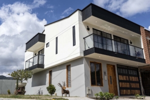 Lee más sobre el artículo ¿Cuáles son los beneficios emocionales de tener casa propia?